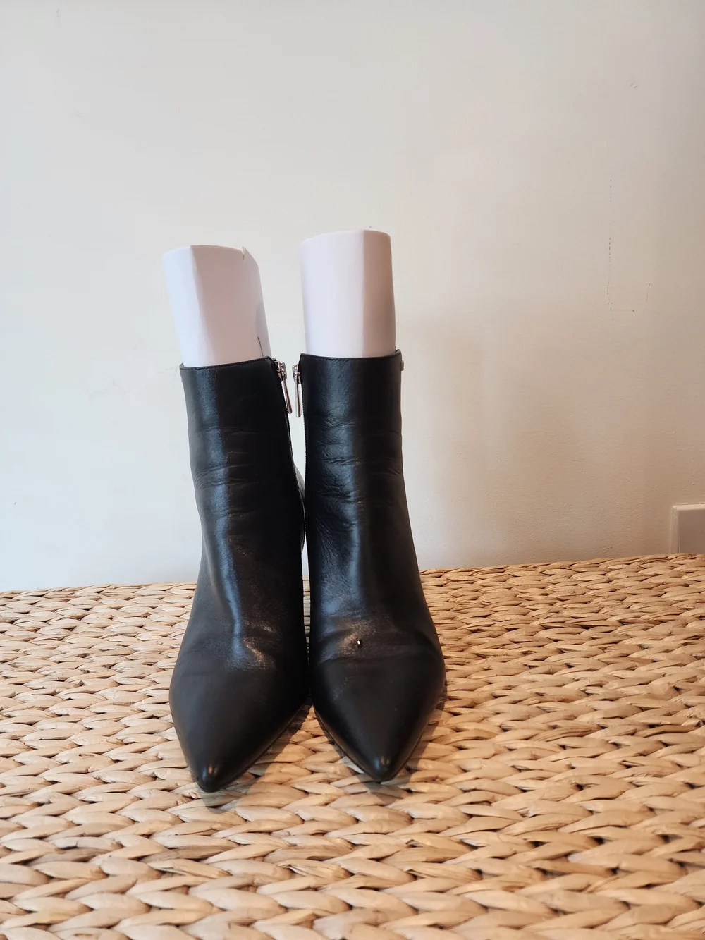 Michael Kors Alina Flex Booties/Boots (8M)